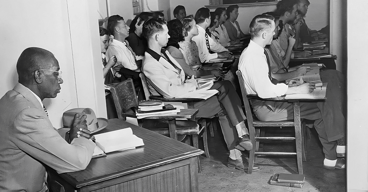 These Rare Photos Captured Real but Little-Known Historic Moments